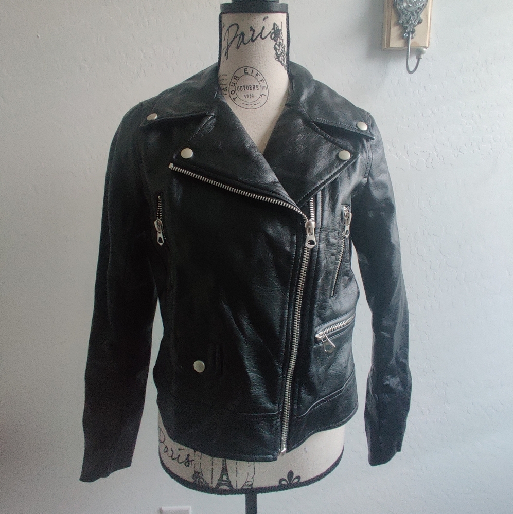 🆕 Torrid Vegan Faux Leather Punk Grunge Motorcycle Jacket (M/L/10/00 plus)